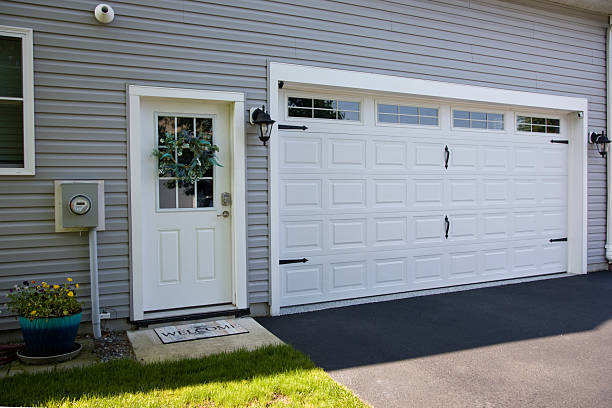 24/7 Emergency Garage Door Panel Replacement experts in Claiborne, LA